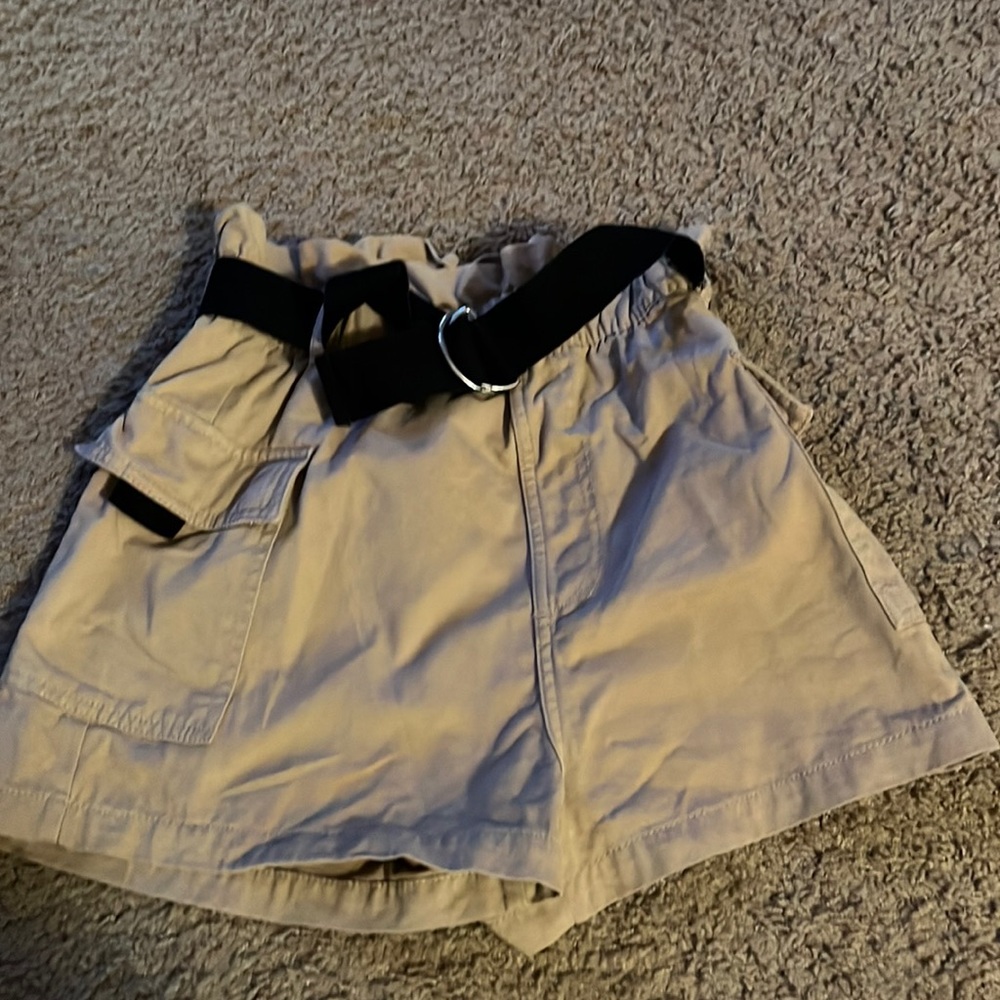 short jean short material with a belt